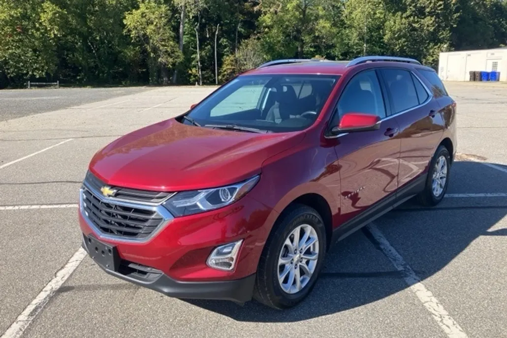 2019 Chevrolet Equinox LT photo 1