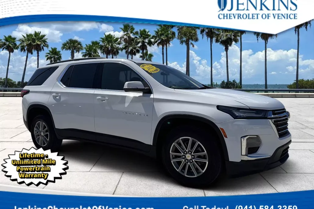 2023 Chevrolet Traverse Leather photo 1