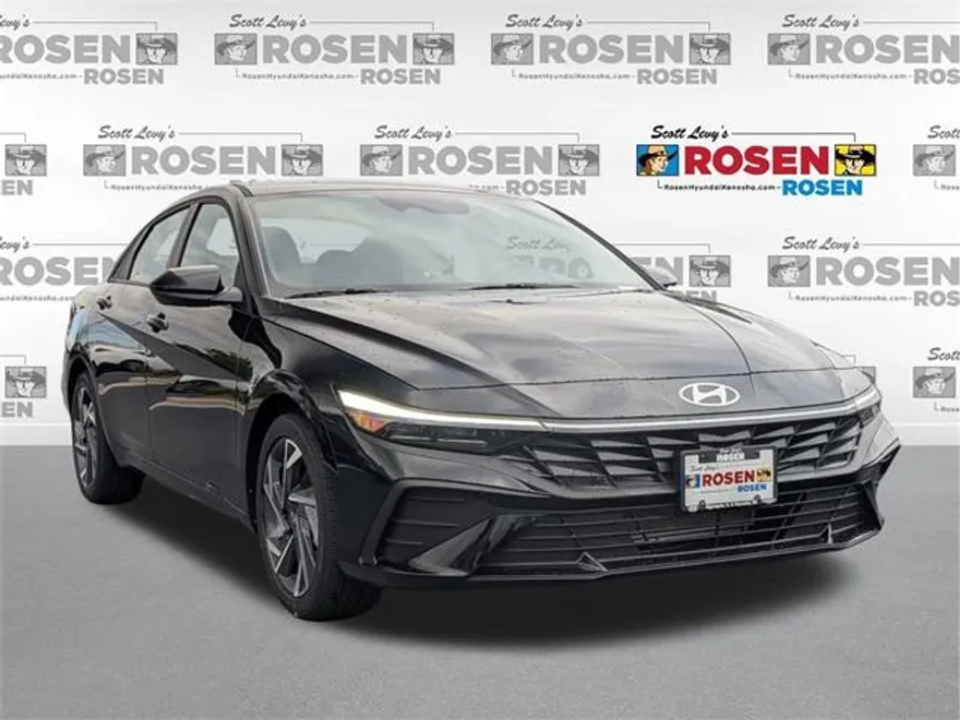 2025 Hyundai Elantra SEL Sport photo 1