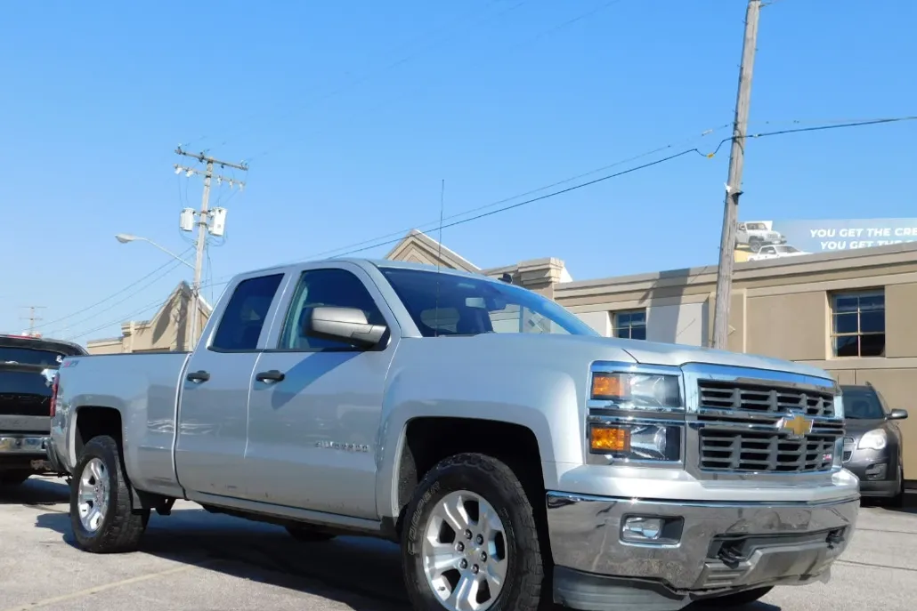 2014 Chevrolet Silverado 1500 LT photo 1
