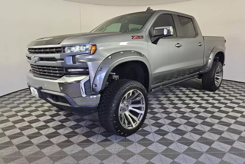 2020 Chevrolet Silverado 1500 LT photo 1