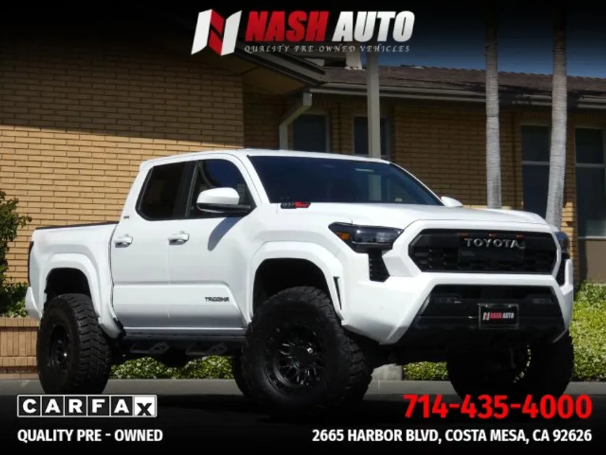 2025 Toyota Tacoma Double Cab SR5 photo 1
