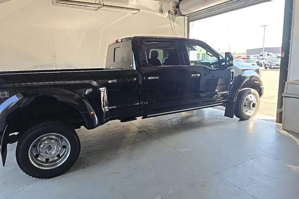 2018 Ford F-450 Platinum photo 1