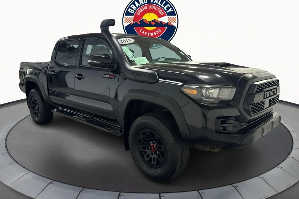 2019 Toyota Tacoma TRD Pro photo 1