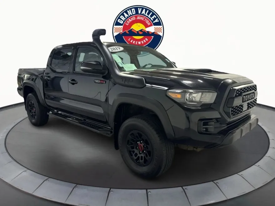 2019 Toyota Tacoma TRD Pro photo 1