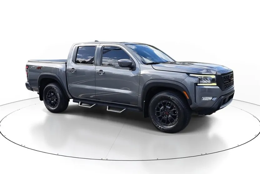 2022 Nissan Frontier PRO-4X photo 1