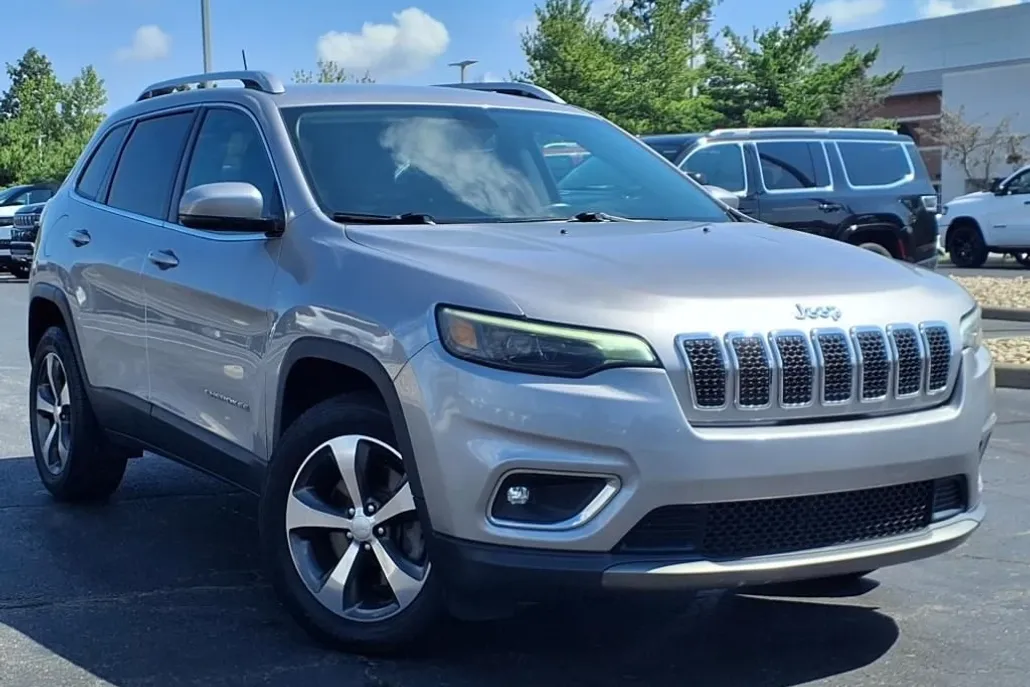 2019 Jeep Cherokee Limited photo 1