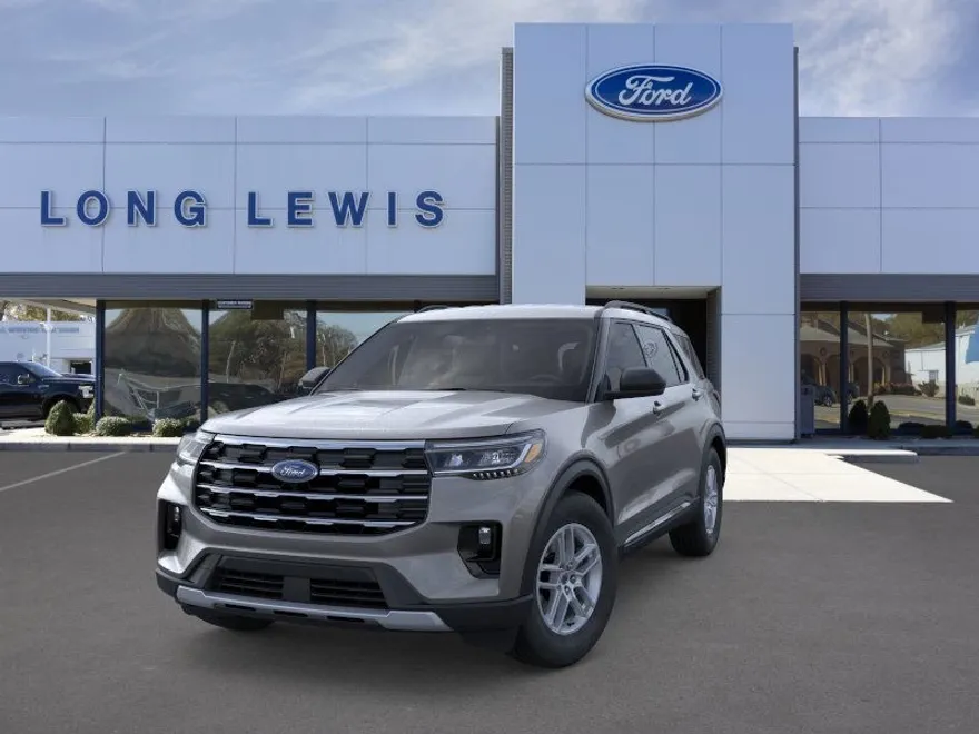 2025 Ford Explorer photo 1