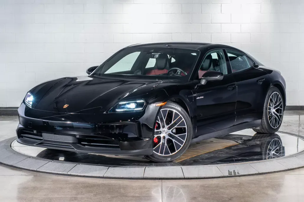 2025 Porsche Taycan 4S photo 1