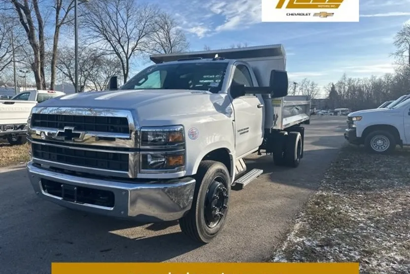 2024 Chevrolet Silverado 5500HD Work Truck photo 1