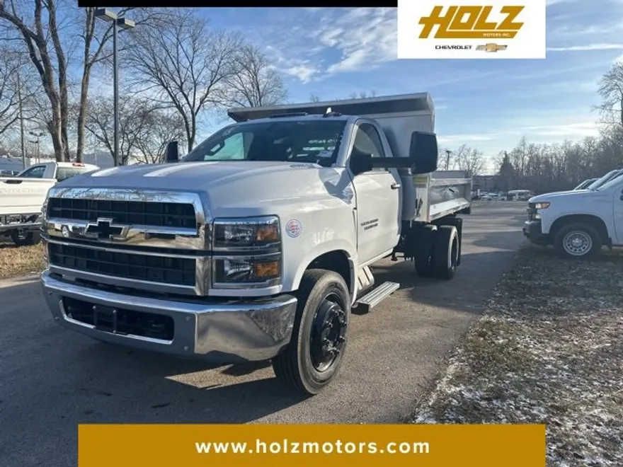 2024 Chevrolet Silverado 5500HD Work Truck photo 1