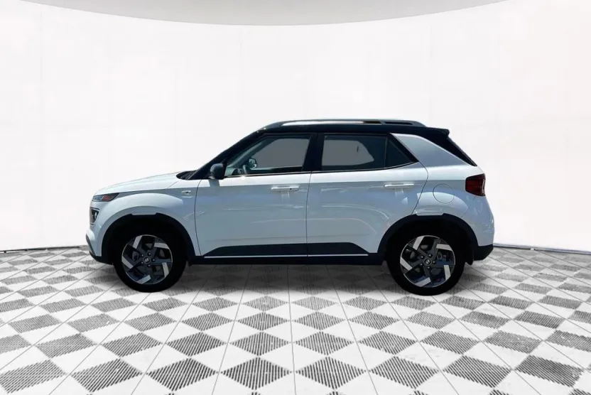 2025 Hyundai Venue Limited photo 1