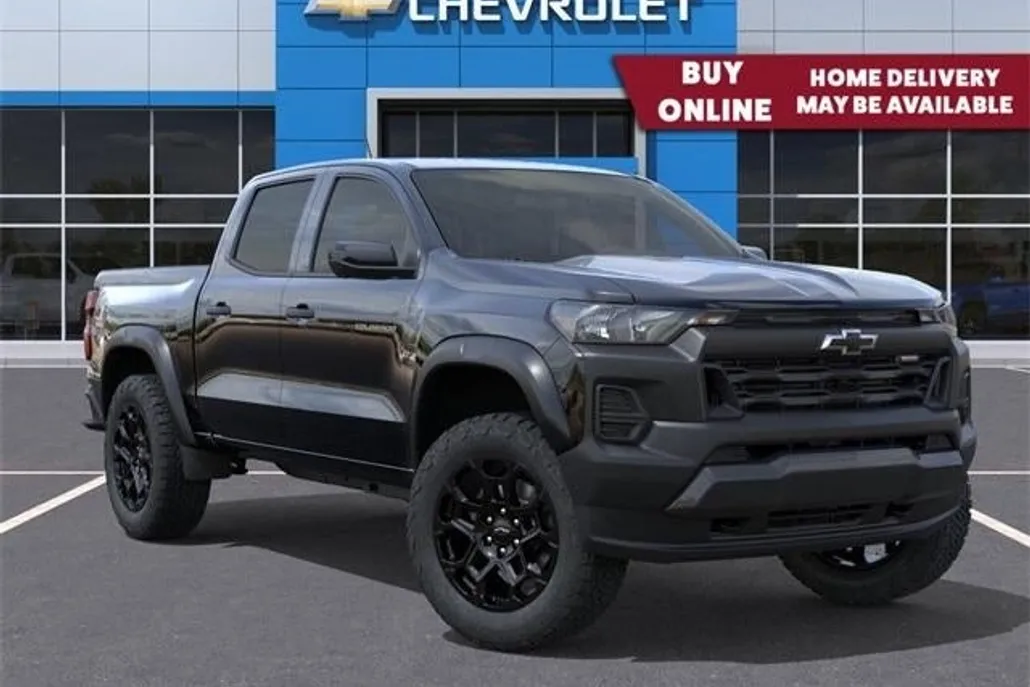 2026 Chevrolet Colorado Trail Boss photo 1