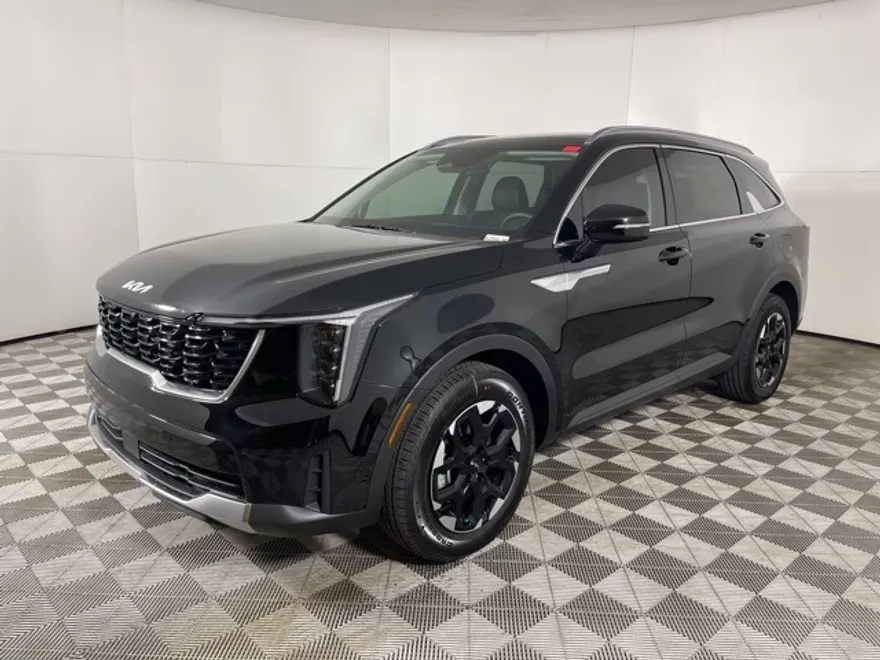 2025 Kia Sorento S photo 1