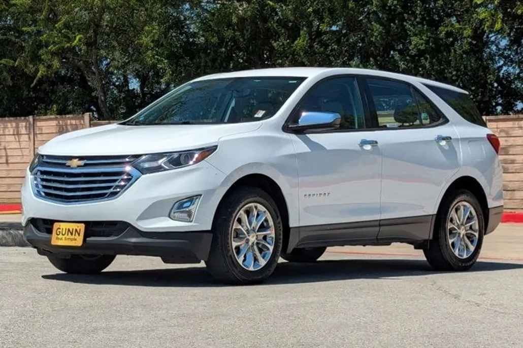 2018 Chevrolet Equinox LS photo 1