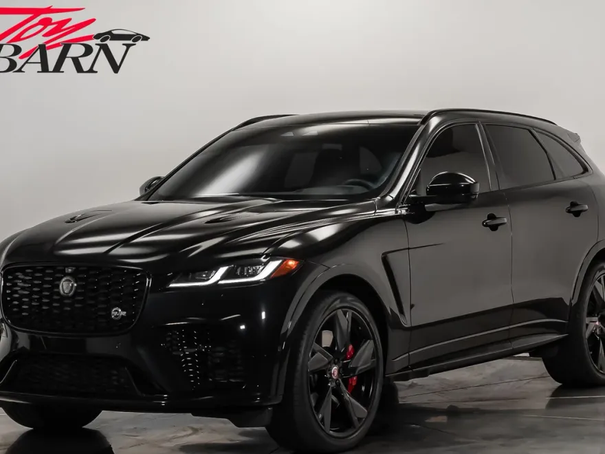 2022 Jaguar F-PACE SVR photo 1