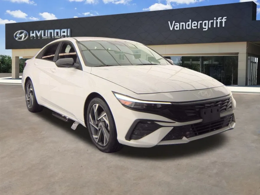 2025 Hyundai Elantra SEL Sport photo 1