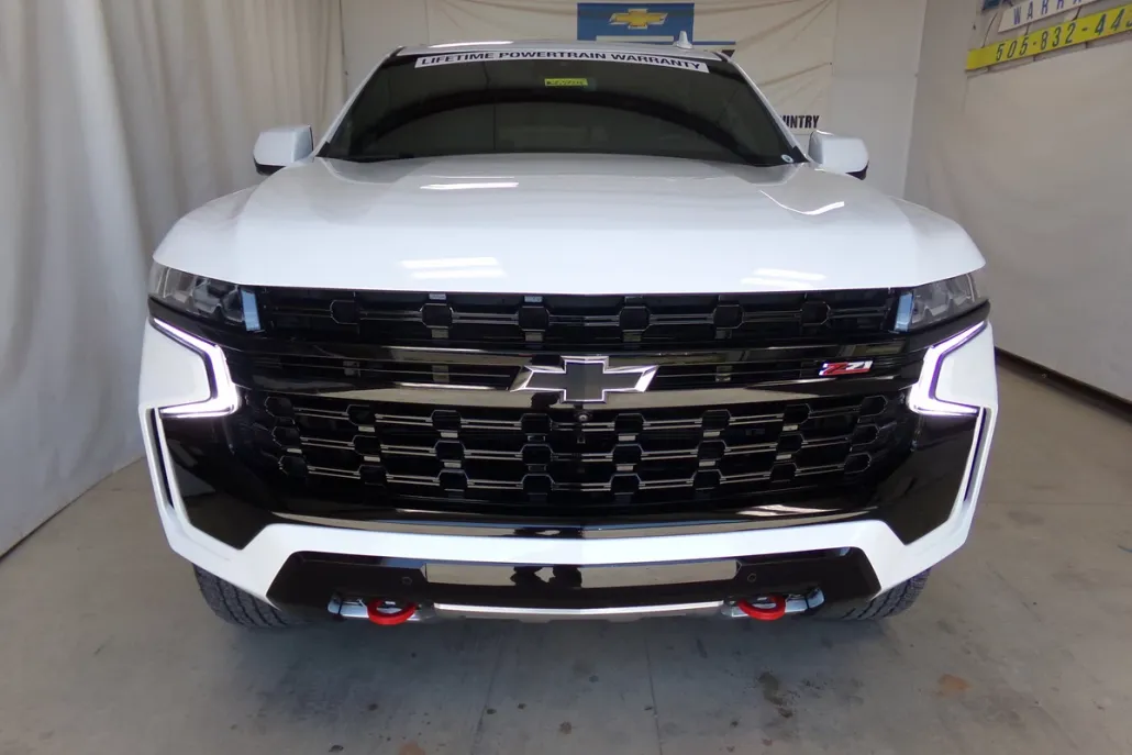 2023 Chevrolet Suburban Z71 photo 1