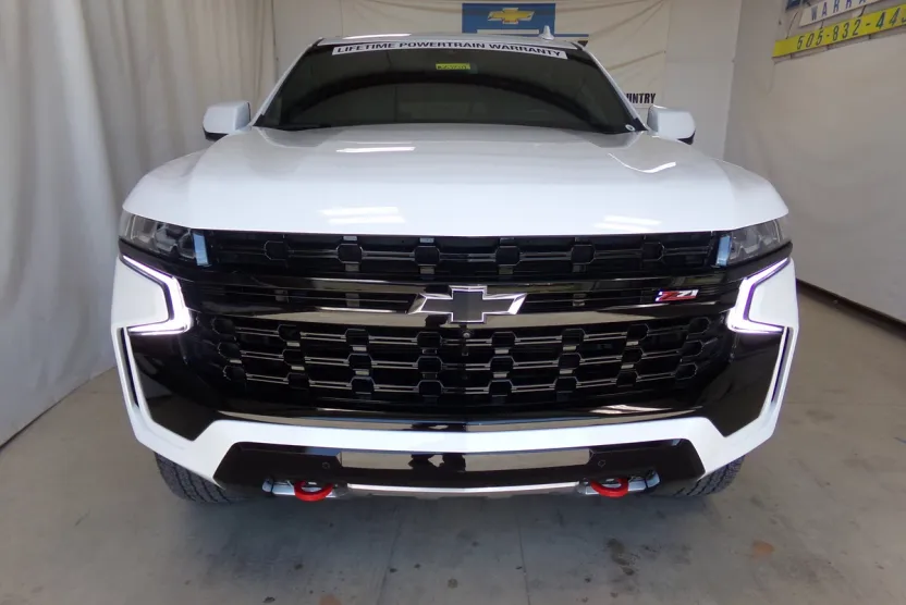 2023 Chevrolet Suburban Z71 photo 1