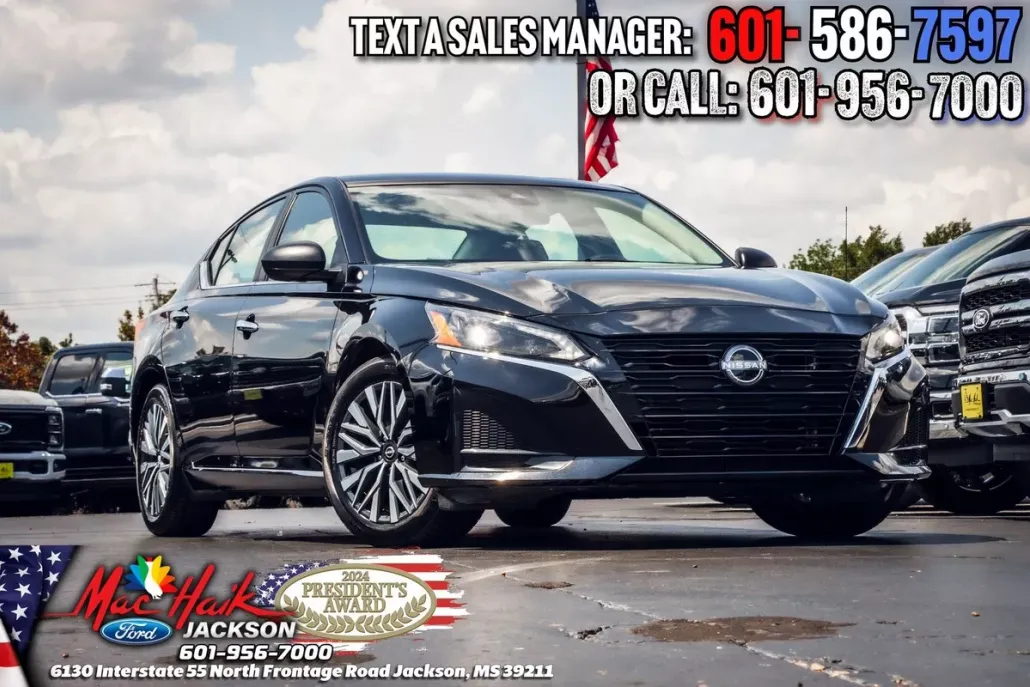 2024 Nissan Altima 2.5 SV photo 1