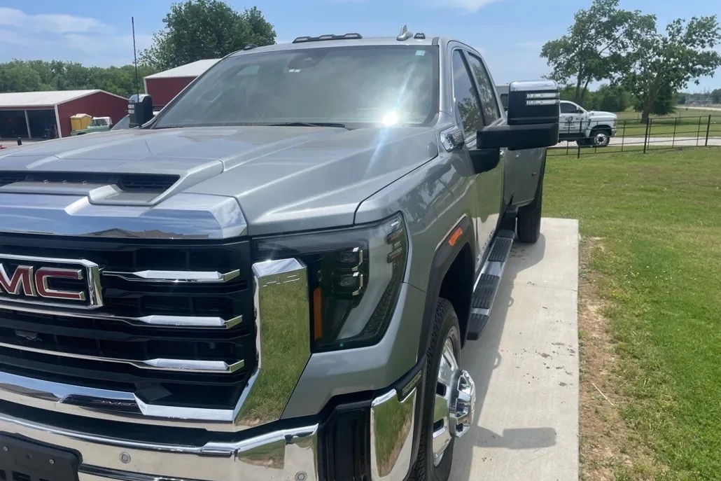 2024 Gmc Sierra HD SLT photo 1