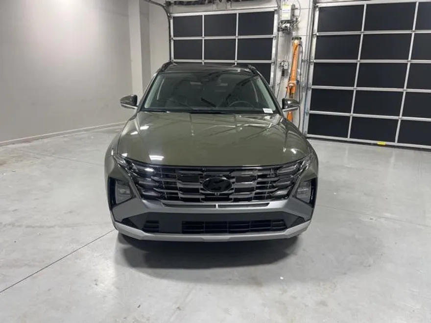 2025 Hyundai Tucson Limited photo 1