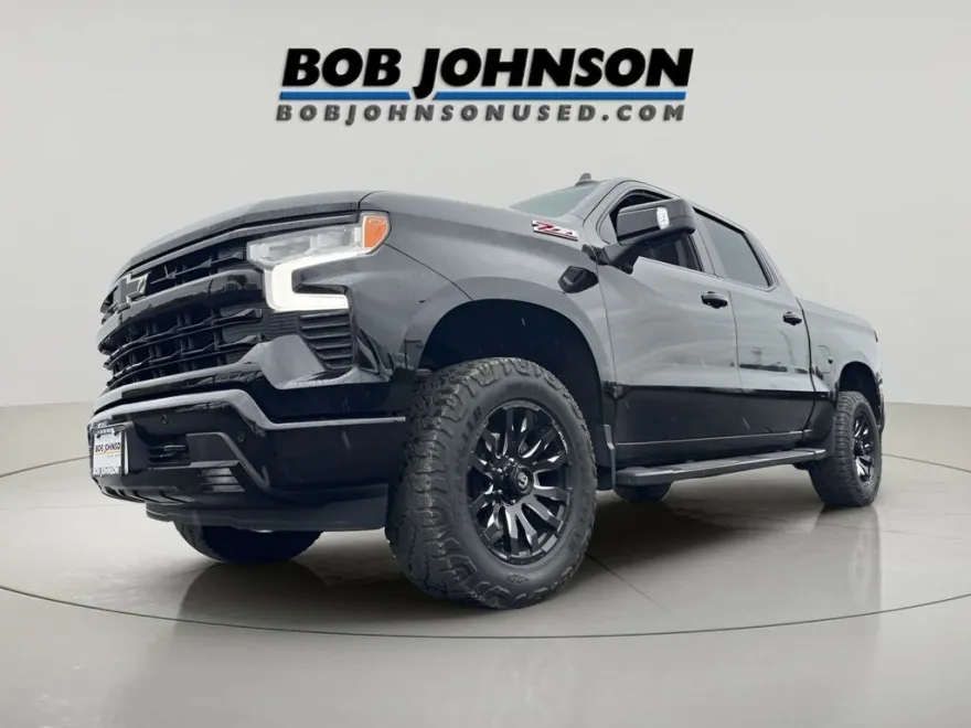 2024 Chevrolet Silverado 1500 RST photo 1