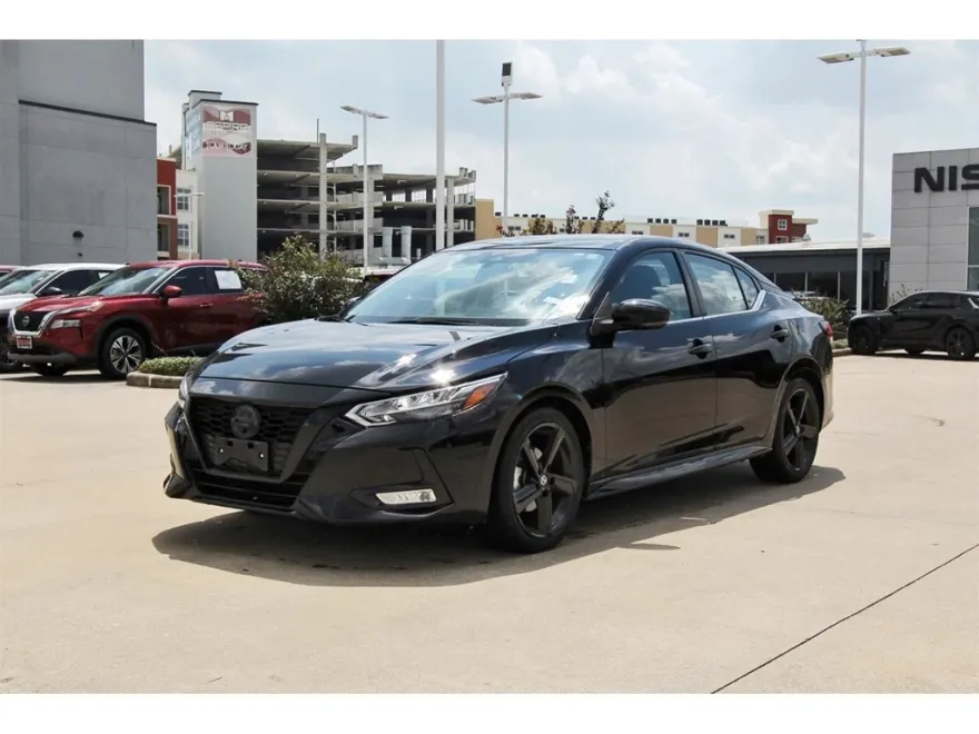 2022 Nissan Sentra SR photo 1