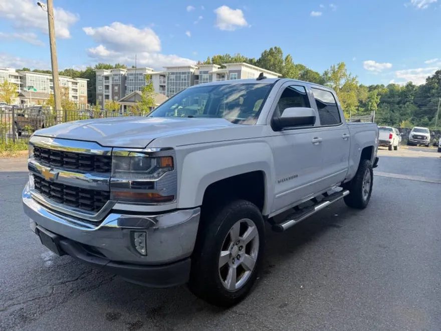 2016 Chevrolet Silverado 1500 LT photo 1