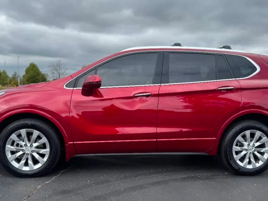 2017 Buick Envision Essence photo 1