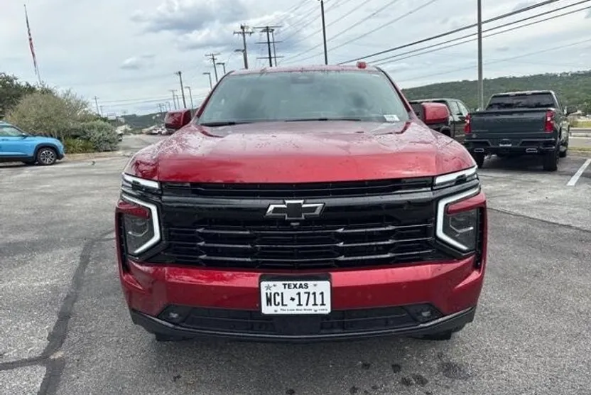 2025 Chevrolet Suburban RST photo 1
