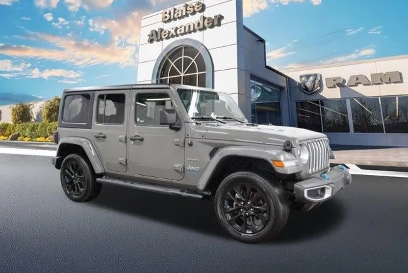 2023 Jeep Wrangler 4xe Sahara photo 1