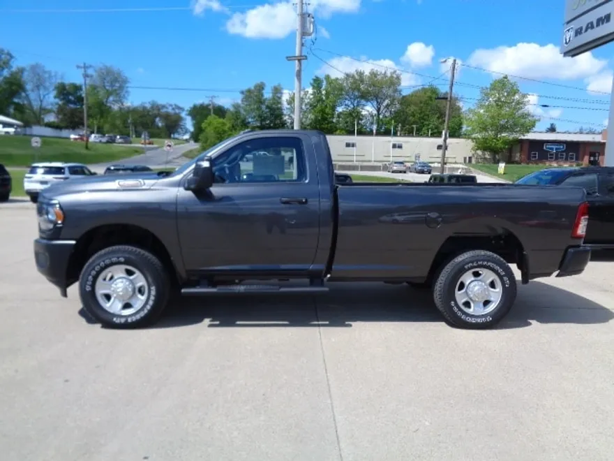2024 Ram 2500 Tradesman photo 1