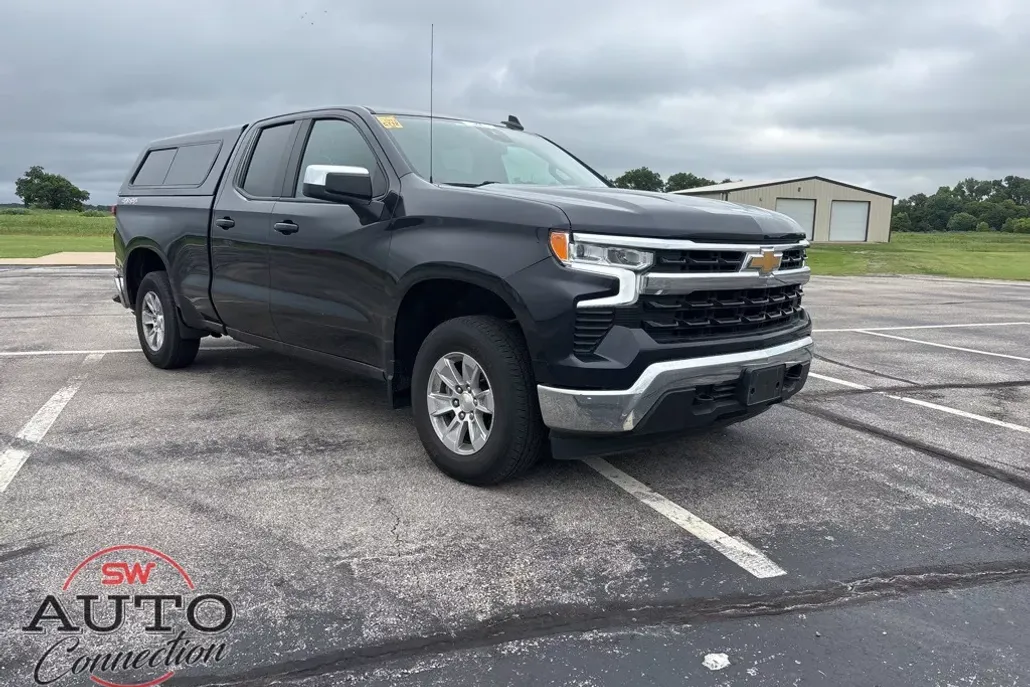 2023 Chevrolet Silverado 1500 LT1 photo 1