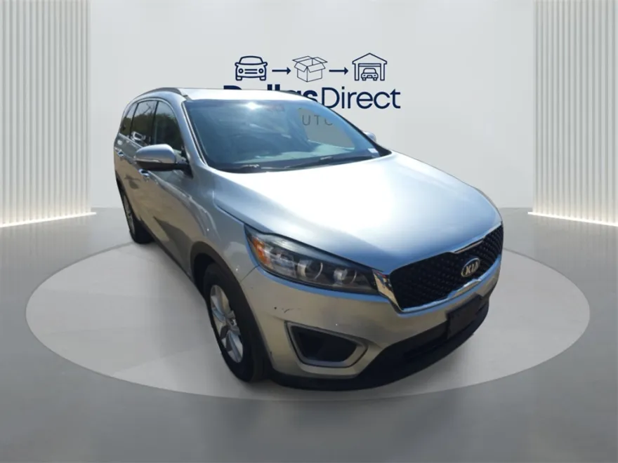 2017 Kia Sorento LX photo 1