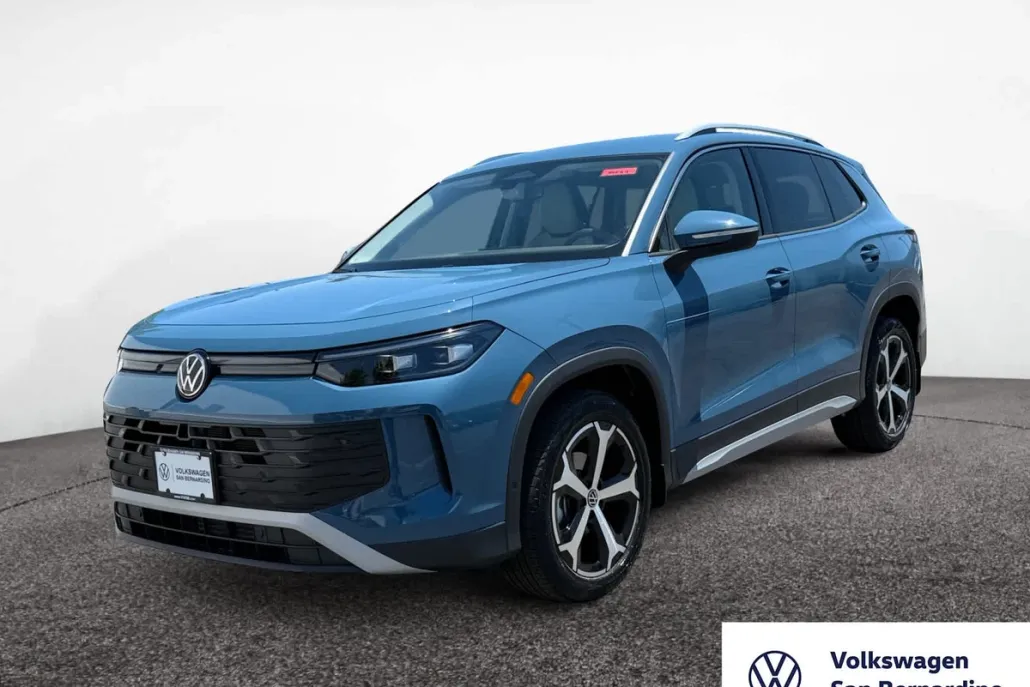 2025 Volkswagen Tiguan SE photo 1