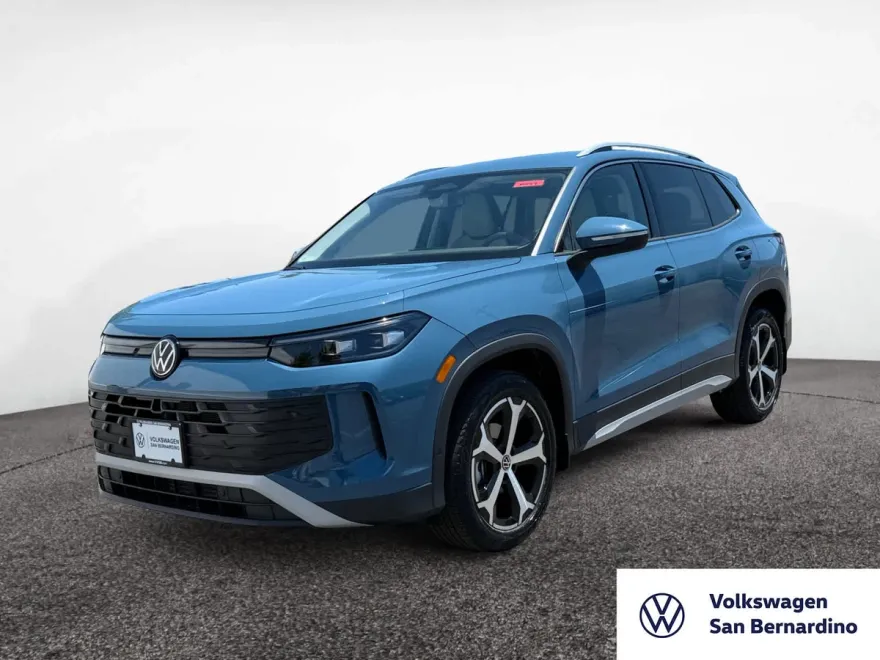 2025 Volkswagen Tiguan SE photo 1
