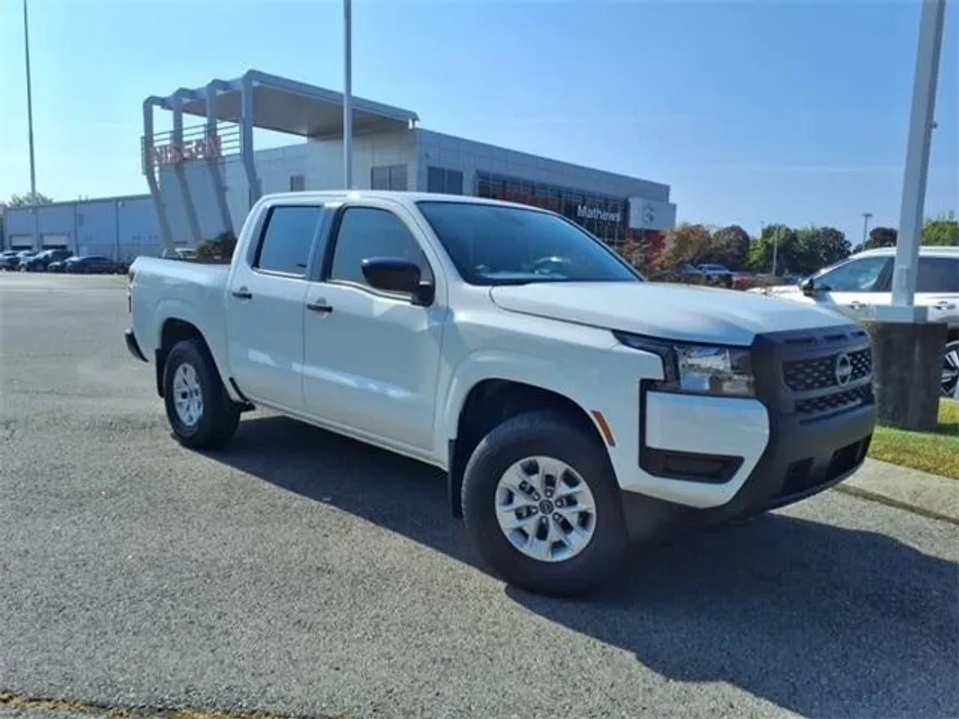2025 Nissan Frontier Crew Cab S photo 1