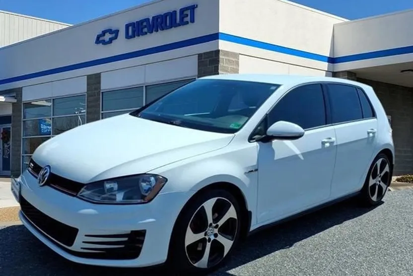 2016 Volkswagen Golf GTI S photo 1