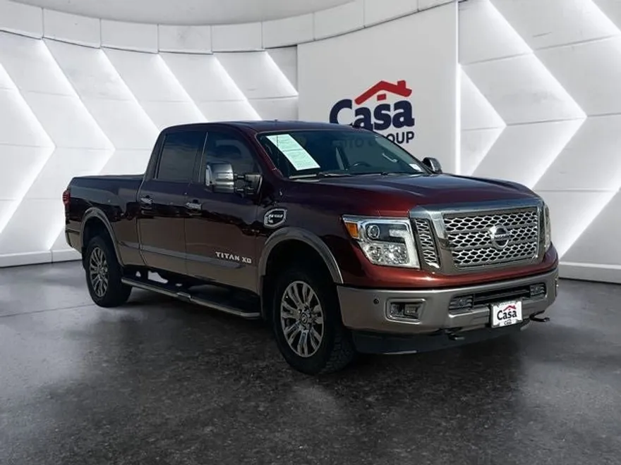 2019 Nissan Titan Platinum Reserve photo 1