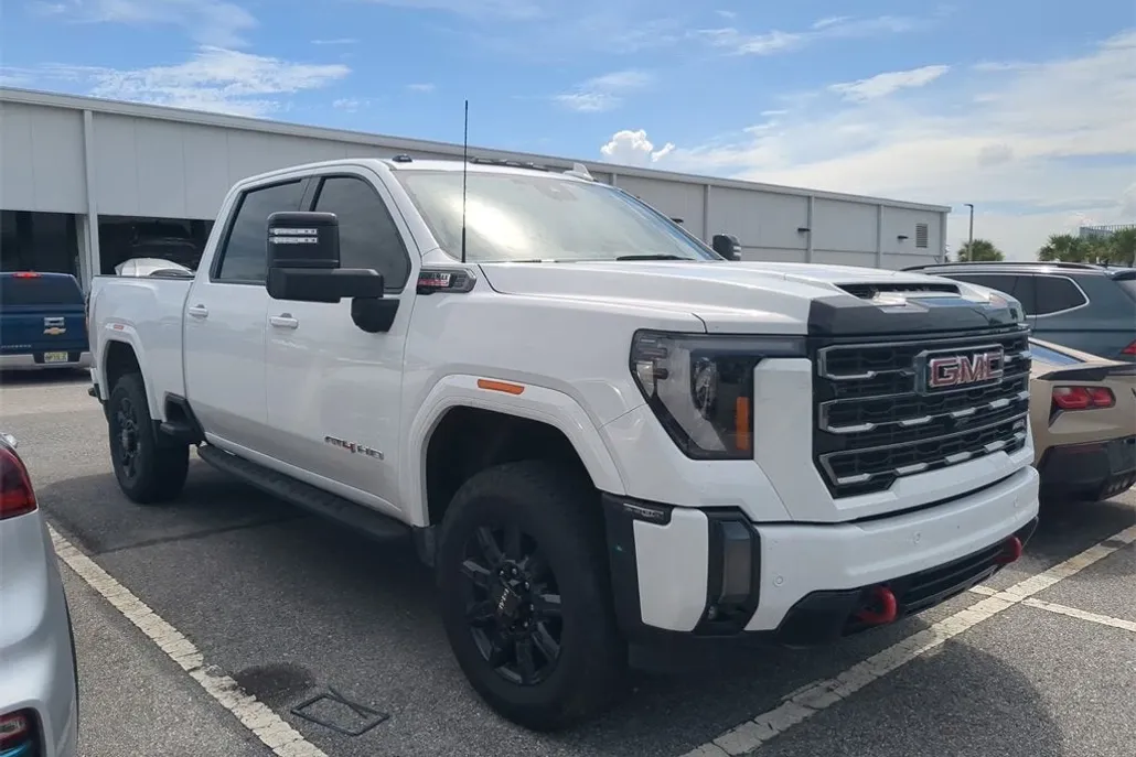 2024 Gmc Sierra 2500 HD AT4 photo 1