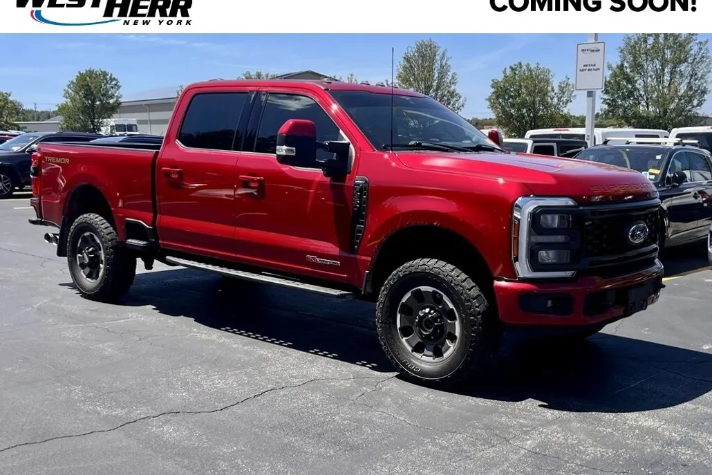 2023 Ford F-350 Lariat photo 1