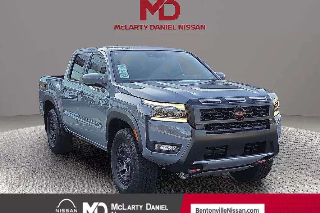 2025 Nissan Frontier Crew Cab PRO-4X photo 1