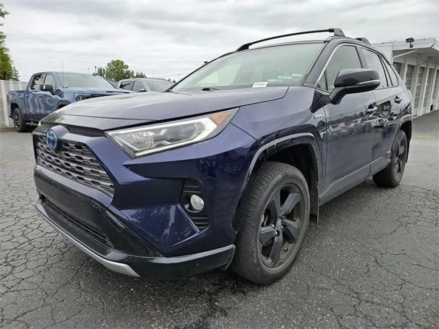 2019 Toyota RAV4 Hybrid XSE photo 1