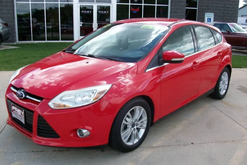 2012 Ford Focus SEL photo 1