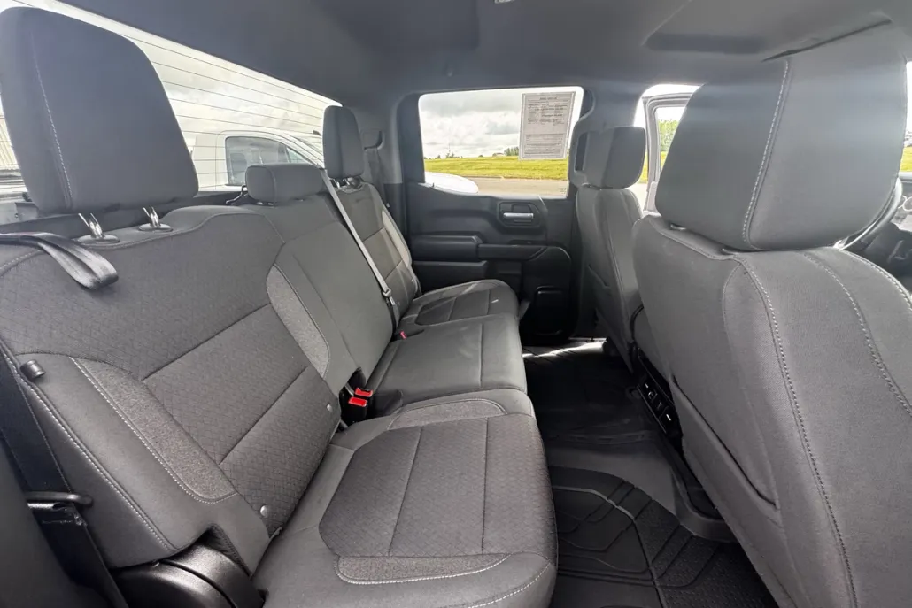 2022 Chevrolet Silverado 1500 LT photo 1