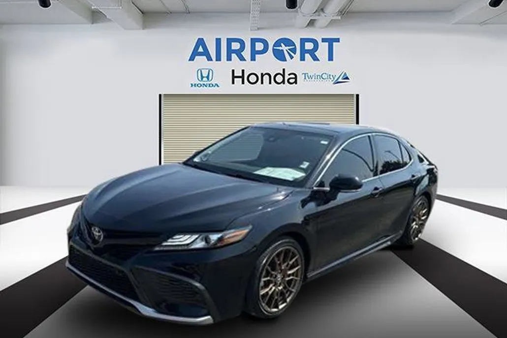 2023 Toyota Camry XSE V6 photo 1