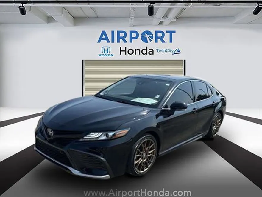 2023 Toyota Camry XSE V6 photo 1