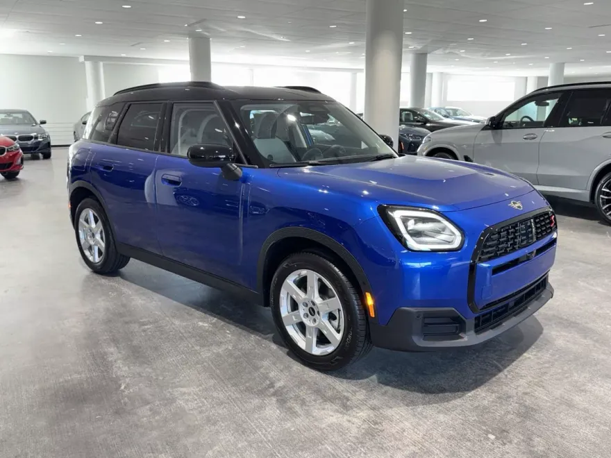 2025 Mini Countryman S ALL4 Iconic photo 1
