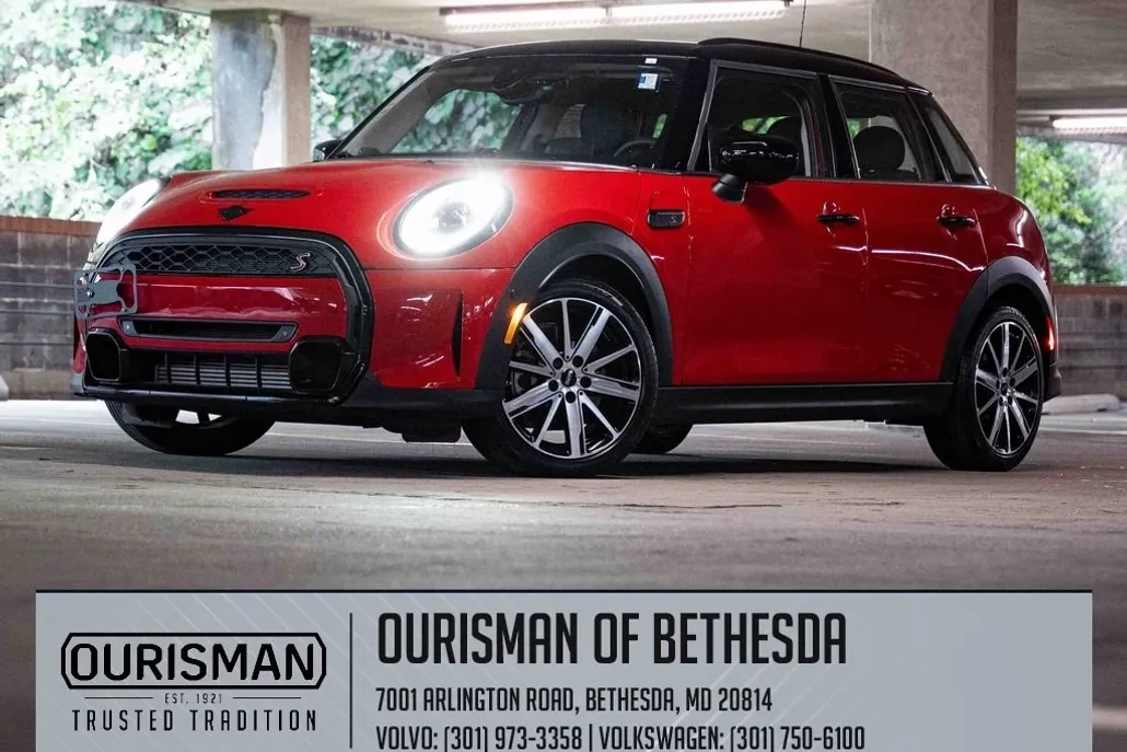 2024 Mini Cooper 4 Door Hardtop S Iconic photo 1